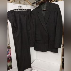 Hunter Haig Wool Pants Suit ,Tailored, Stripes, Gray Size 42 L